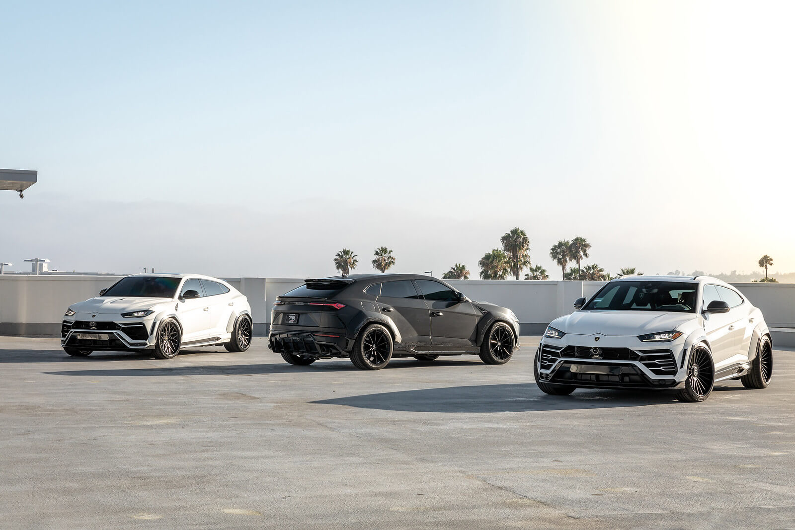 1016 Industries limited edition Urus offers a widebody kit.