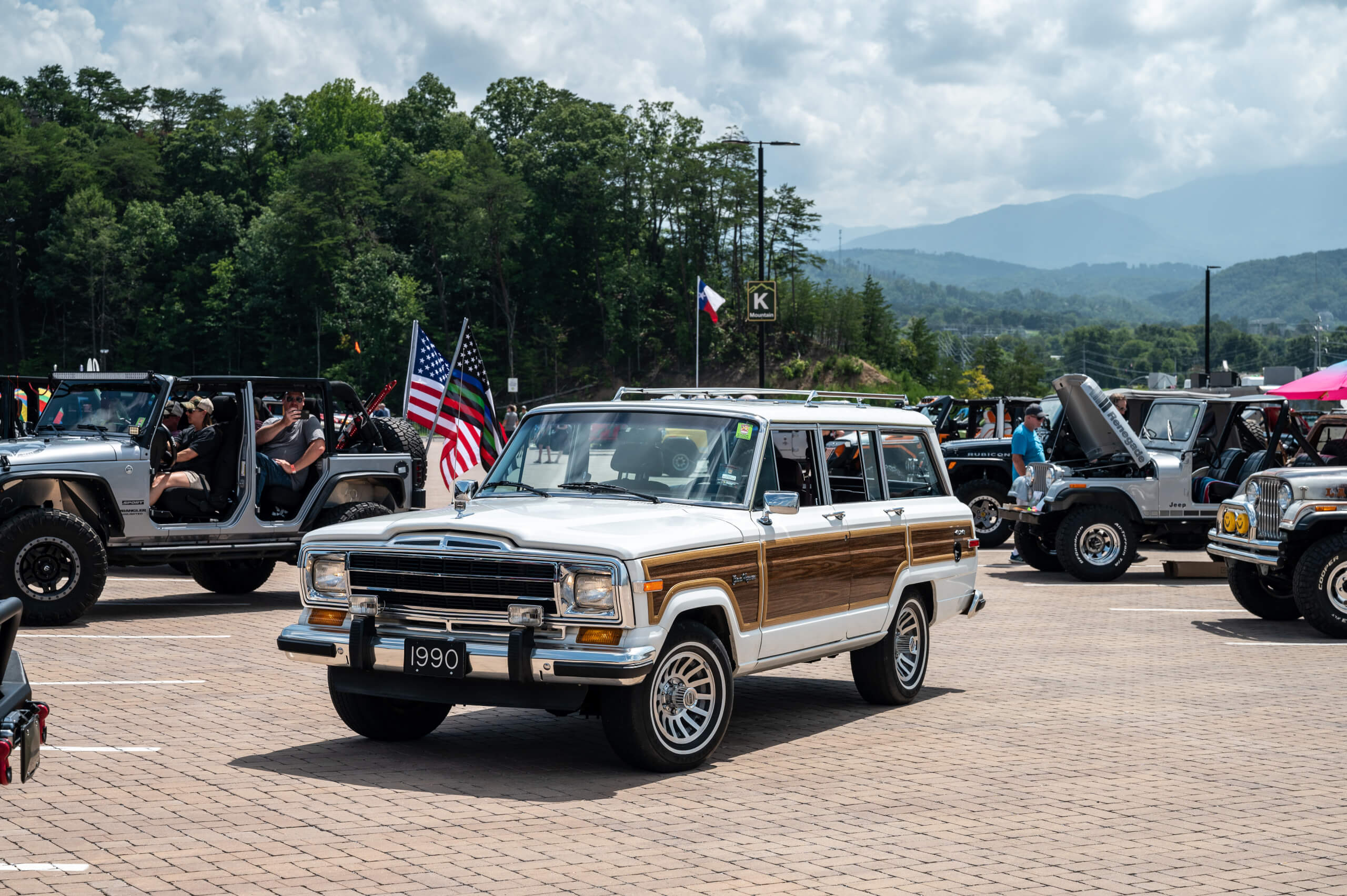 This 1990 Jeep Wagoneer was sold new at Grayson Jeep in Knoxville, Tenn.